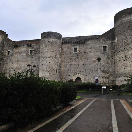 Апартаменты Terrazza Sul Castello Ursino By Wonderful Italy Катания Экстерьер фото